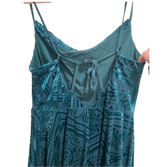 Urban Outfitters Uo Lexi‎ Velvet Cowl Neck Mini Dress, sz Medium - Picture 11 of 11